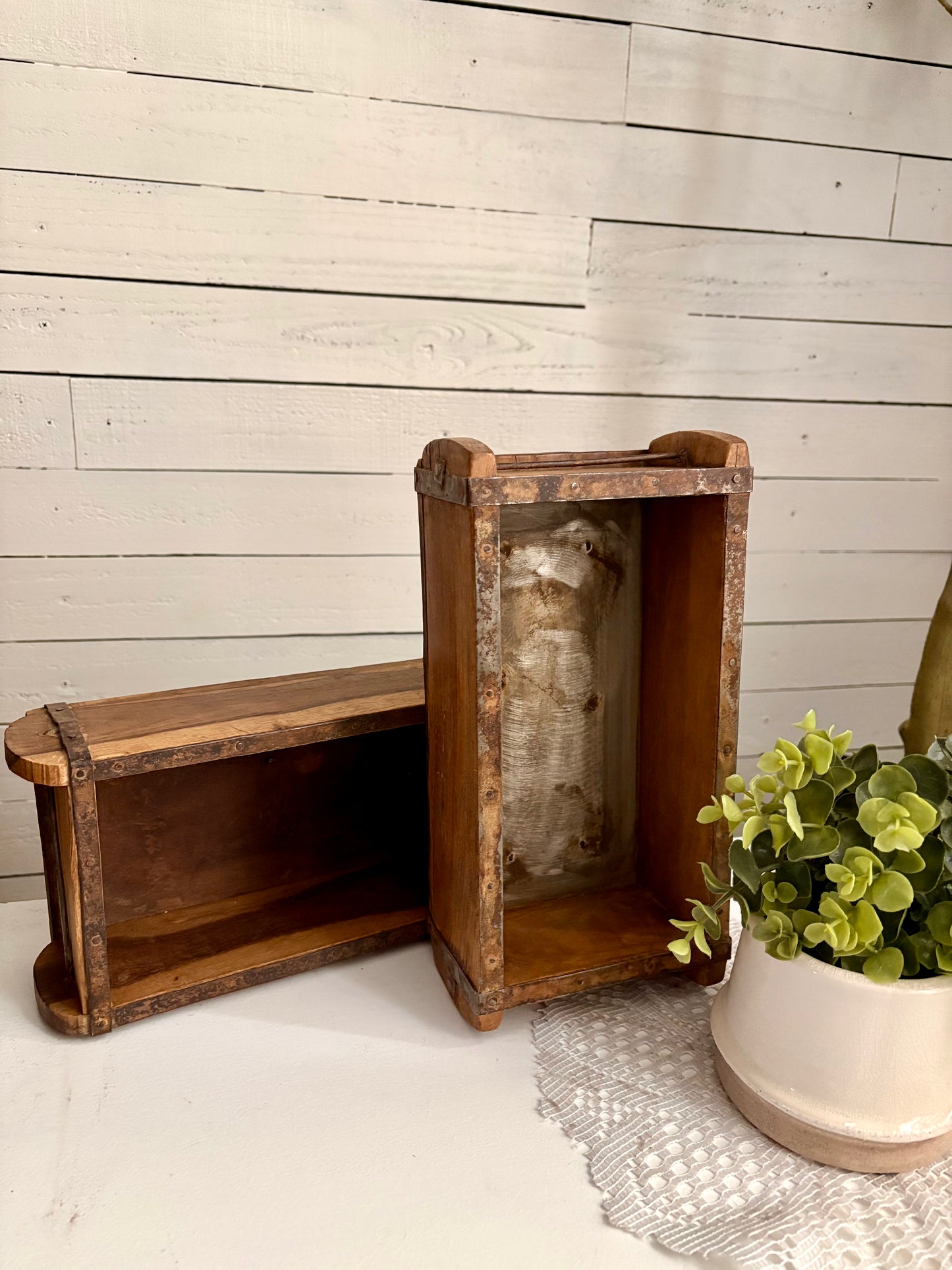 Rustic Brick Mold